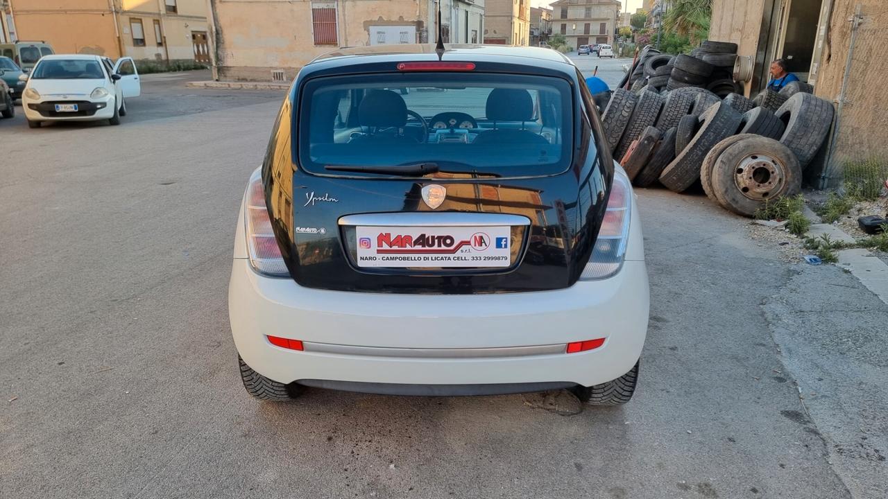 Lancia Ypsilon 1.3 MJT 75 CV Platino