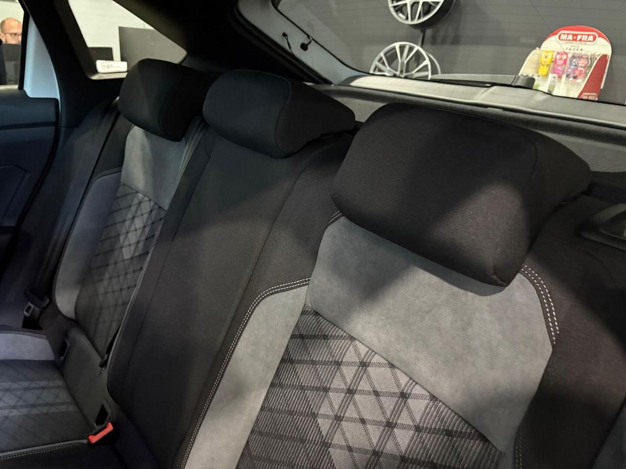 Volkswagen Taigo 1.0 tsi R-Line 115cv