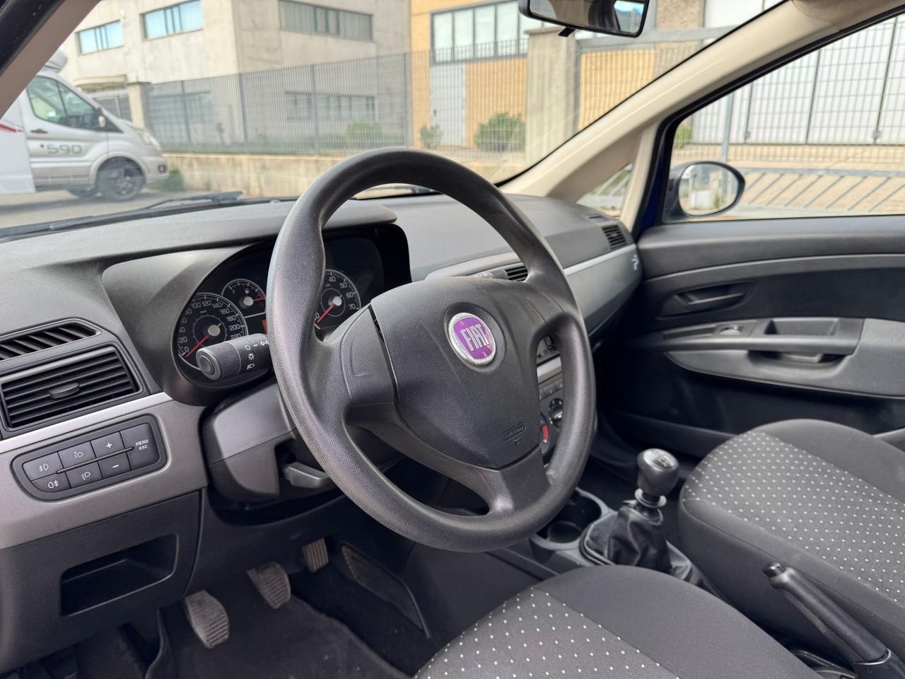 FIAT GRANDE PUNTO 1.2 Benz 5p 95000 km