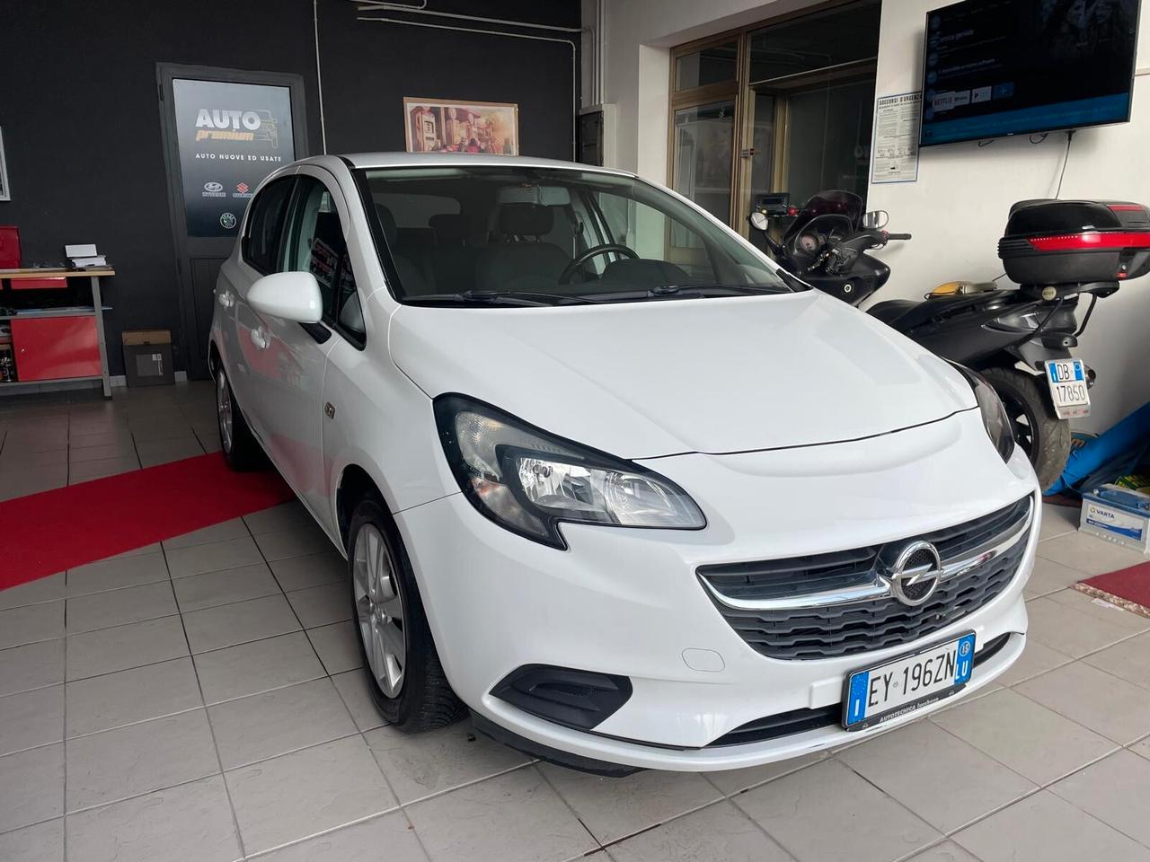 Opel Corsa 1.2 5 porte n-Joy