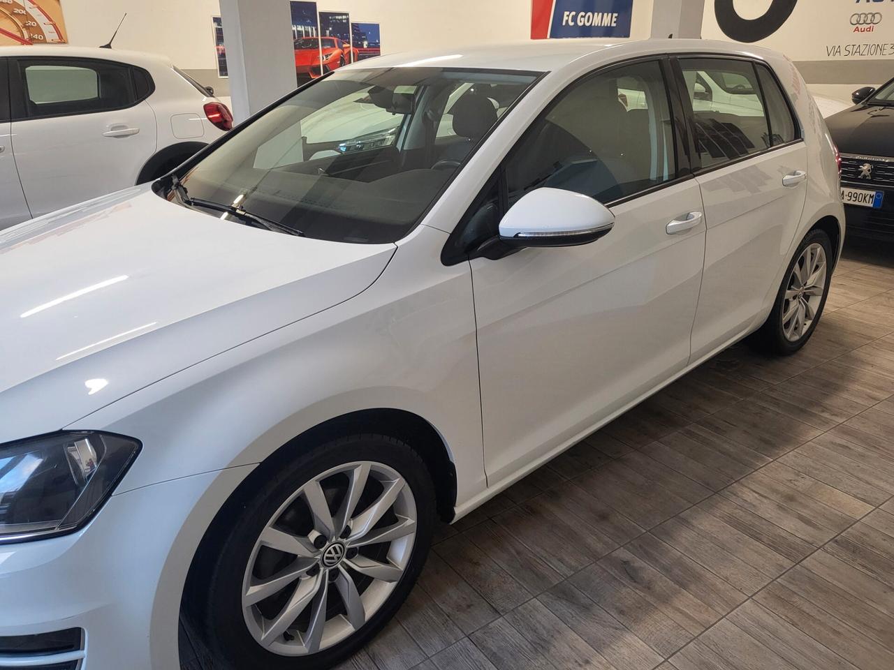 Volkswagen Golf 2.0 TDI 5p. Highline BlueMotion Technology