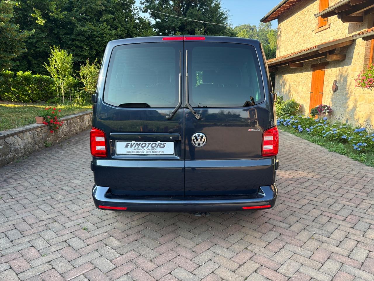 Volkswagen Caravelle 2.0 TDI 204CV DSG 4 Motion 8 Posti