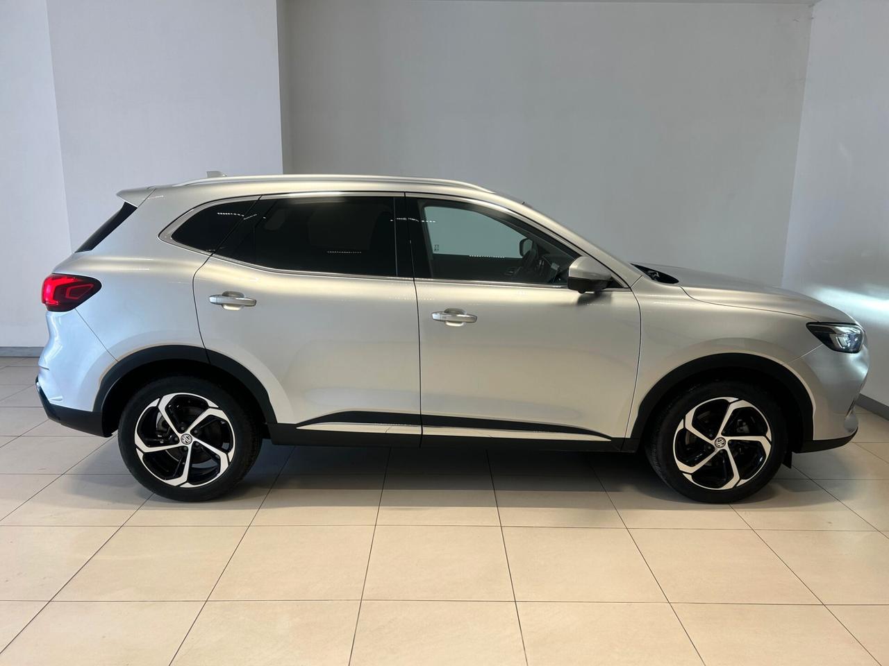 MG HS 1.5T-GDI AT Luxury