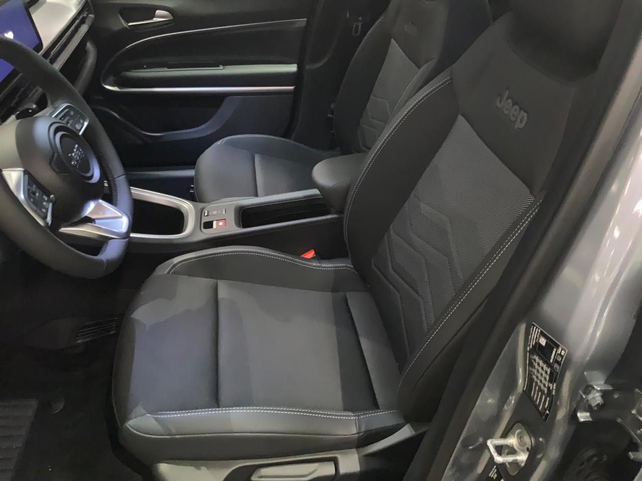 Jeep Avenger 1.2 Turbo MHEV Summit