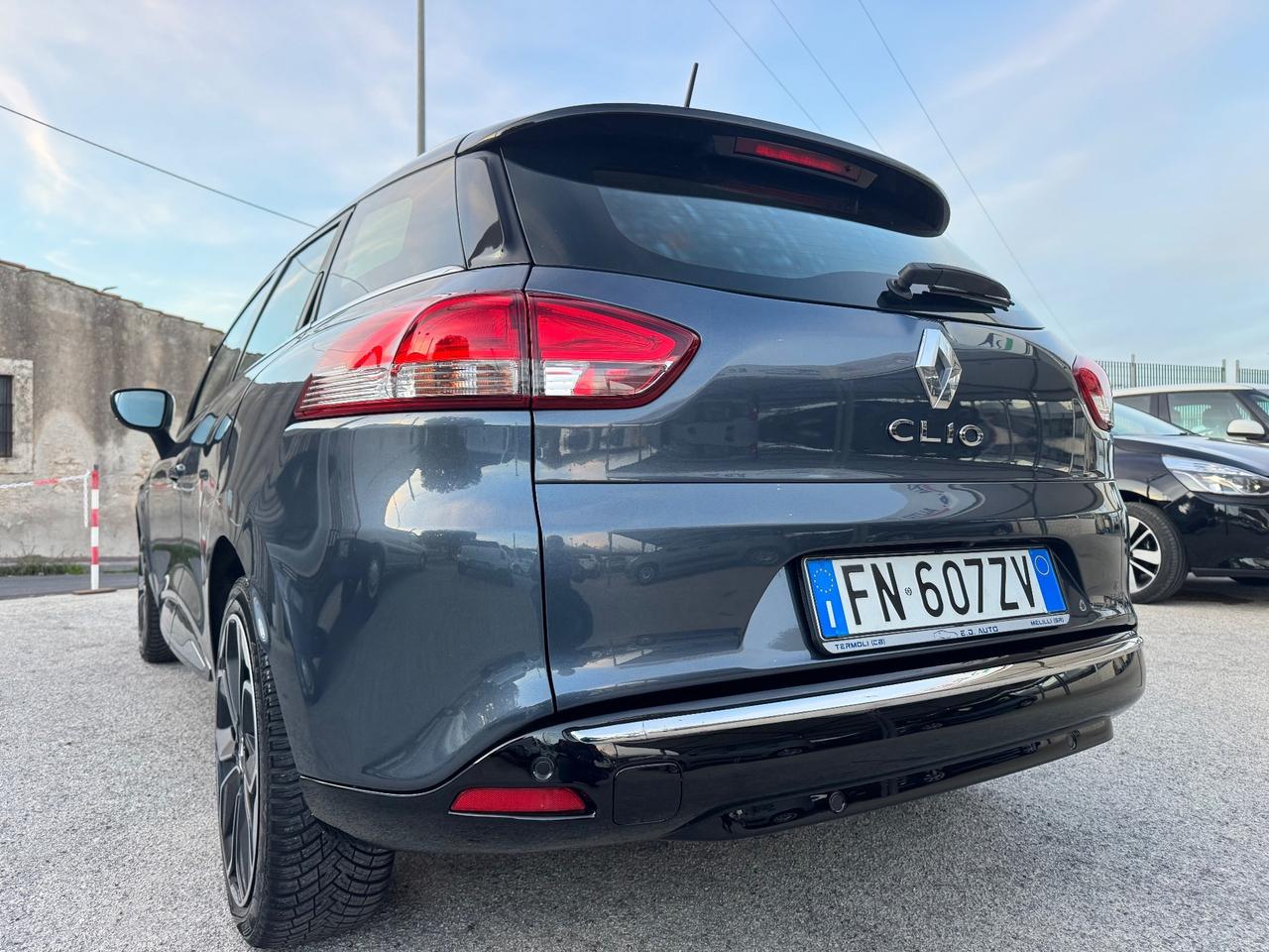 Renault Clio Sporter dCi 8V 75 CV Duel2