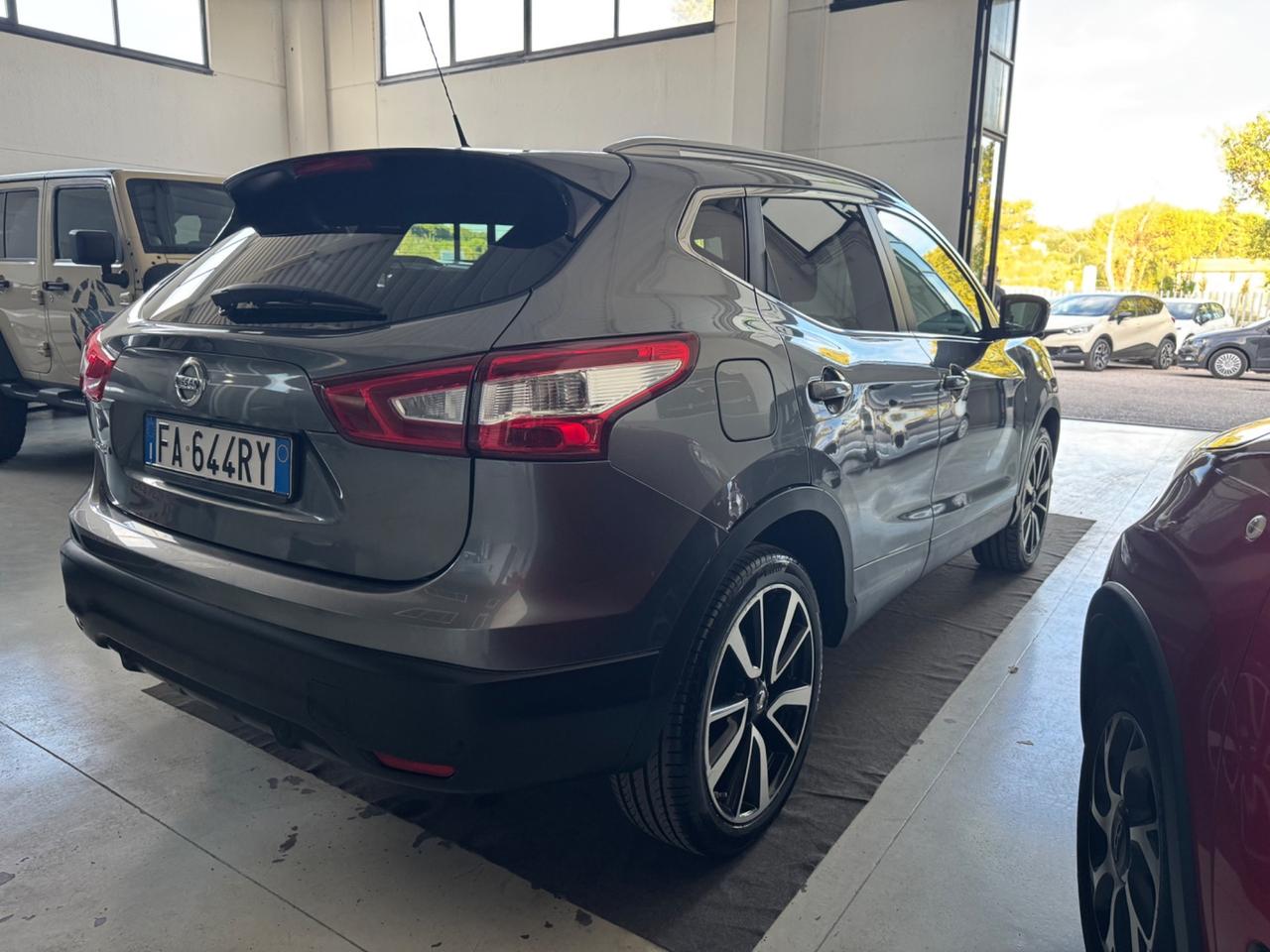 Nissan Qashqai 1.6 dCi tetto/camera