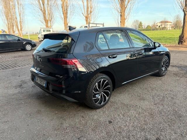 Volkswagen Golf 1.0 TSI EVO Life DSG