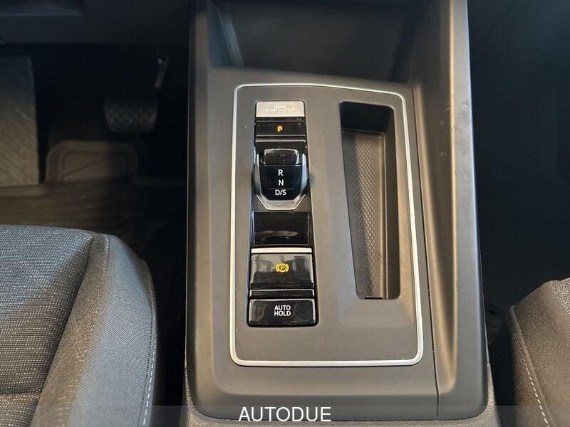 Volkswagen Golf VIII 2020 1.0 etsi evo Life 110cv dsg