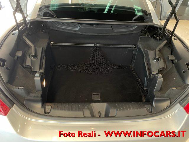 PEUGEOT 308 2.0 HDi 140CV CC Féline