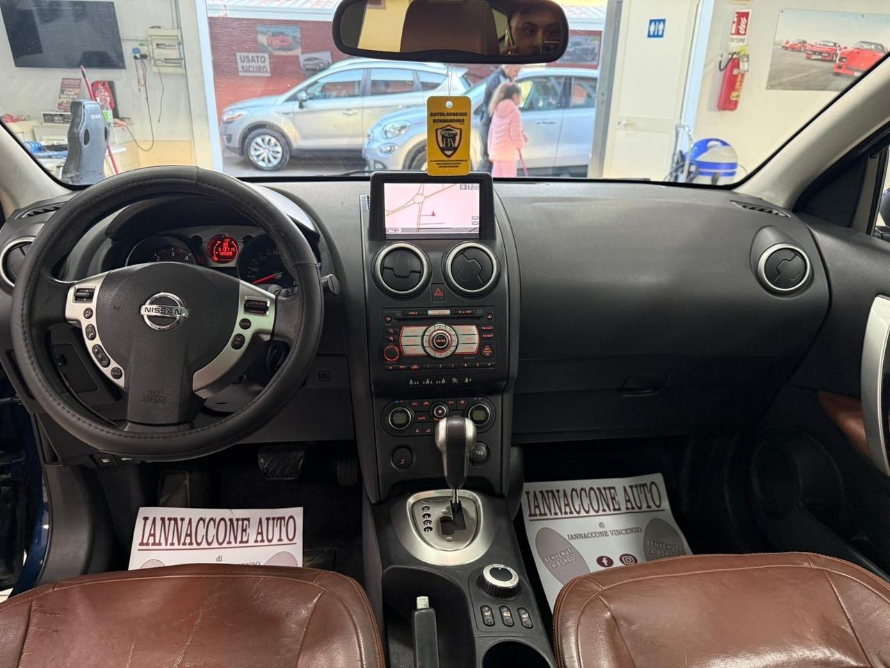 Nissan Qashqai 2.0 4x4 auto 7 posti tetto