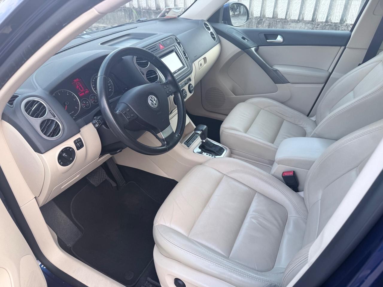 Volkswagen Tiguan 2.0 TDI DPF 4MOTION tiptronic Sport & Style