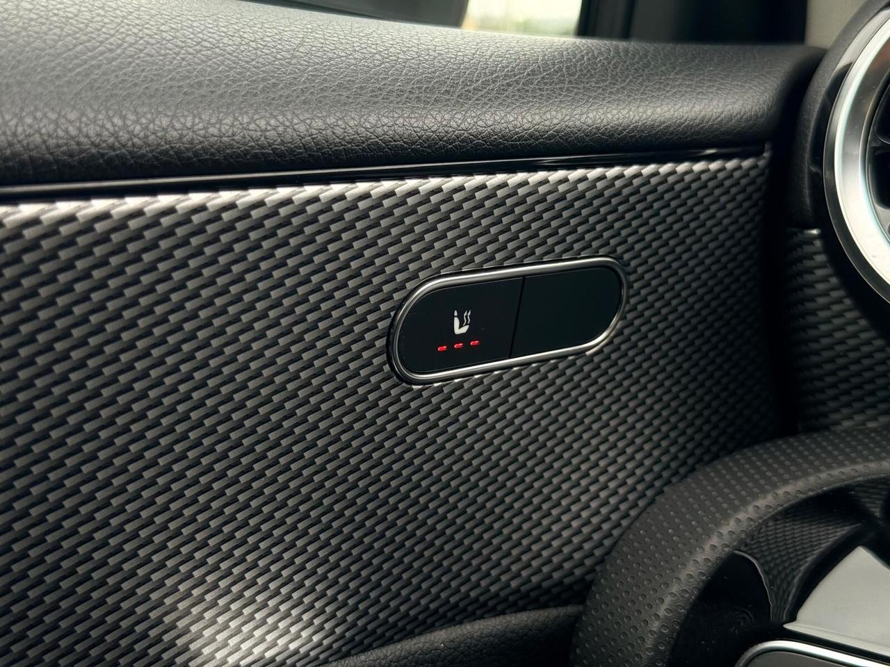 Mercedes-benz A 180 Premium pack AMG 136cv