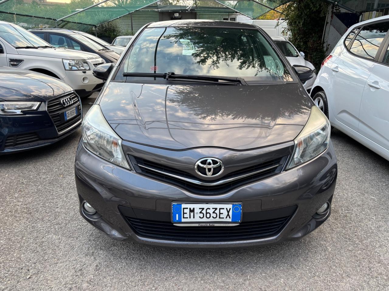 Toyota Yaris 1.3 5 porte Lounge AUTOMATICA