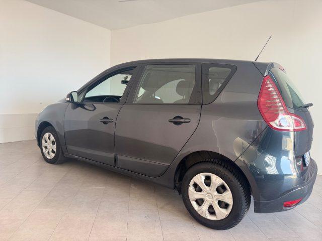 RENAULT Scenic X-Mod 1.5 dCi 105CV Confort