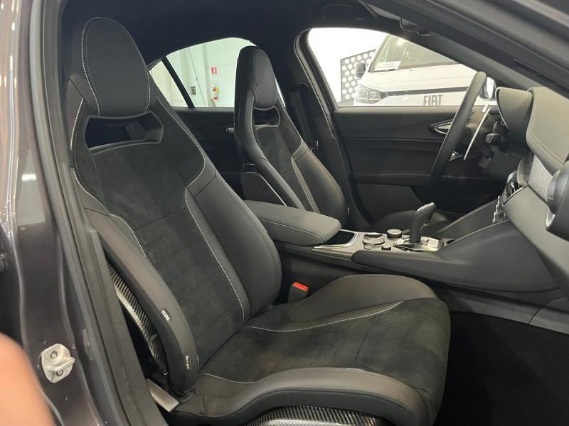 ALFA ROMEO Giulia 2.9 V6 Bi-Turbo AT8 Quadrifoglio