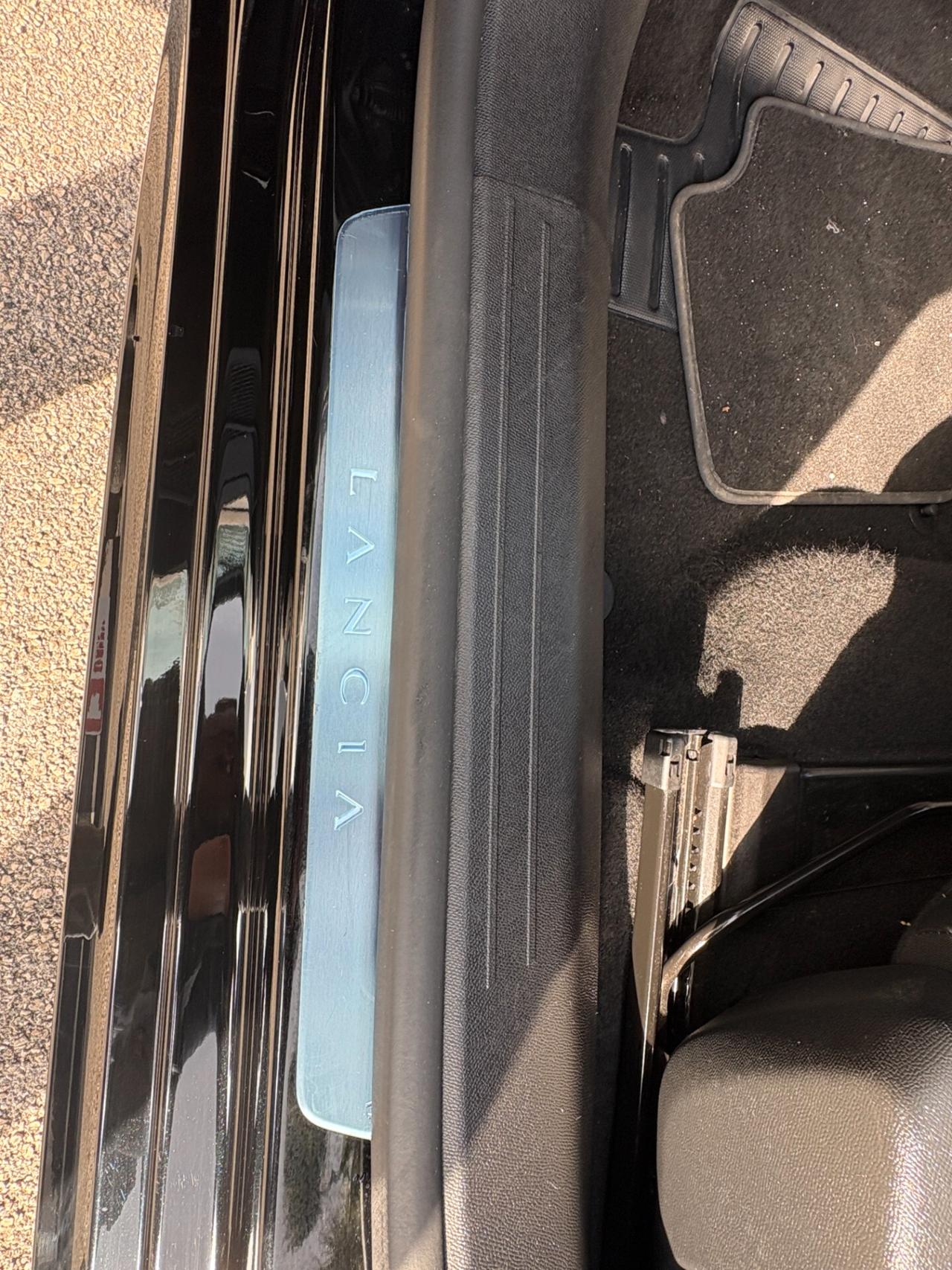 NUOVA Lancia Ypsilon Hybrid e-DCT LX AUTOMATIC