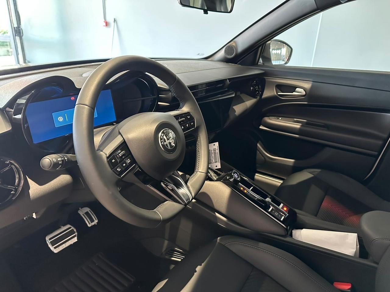 Alfa Romeo Junior 1.2 145 CV Hybrid eDCT6 Ti