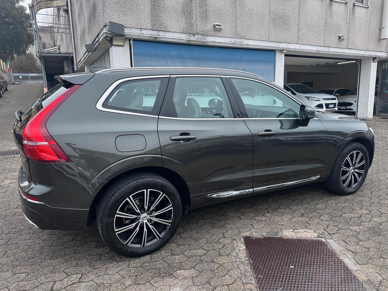Volvo XC 60 D4 AWD Geartronic Inscription*EURO6*PELLE*NAVI