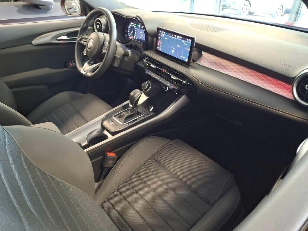 Alfa Romeo Tonale 1.6 diesel 130 CV TCT6 Veloce