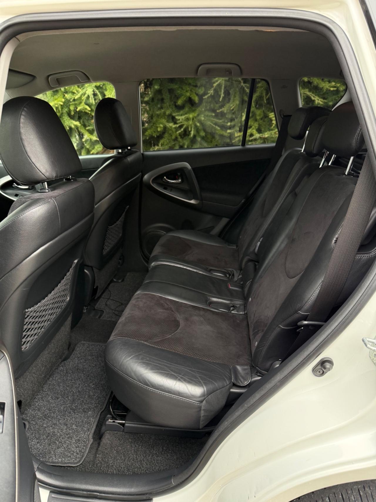 Toyota RAV 4 RAV4 2.2 D-4D 150 CV DPF Luxury