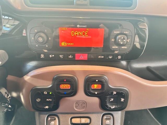 Fiat Panda 1.0 FireFly S&S Hybrid City Cross TRUSSARDI