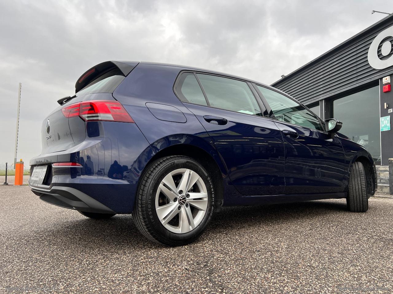 VOLKSWAGEN Golf 2.0 TDI DSG SCR Life IVA DEDUCIBILE