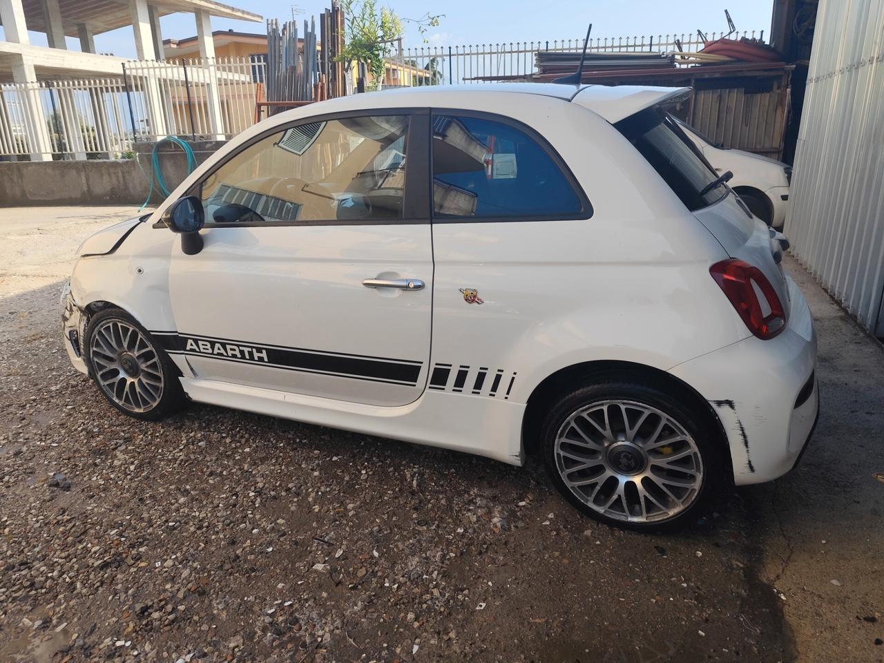 Abarth 595 1.4 Turbo T-Jet 165 CV