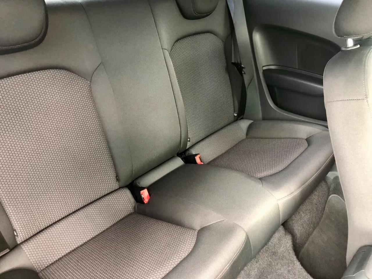 Audi A1 1.2 TFSI S LINE