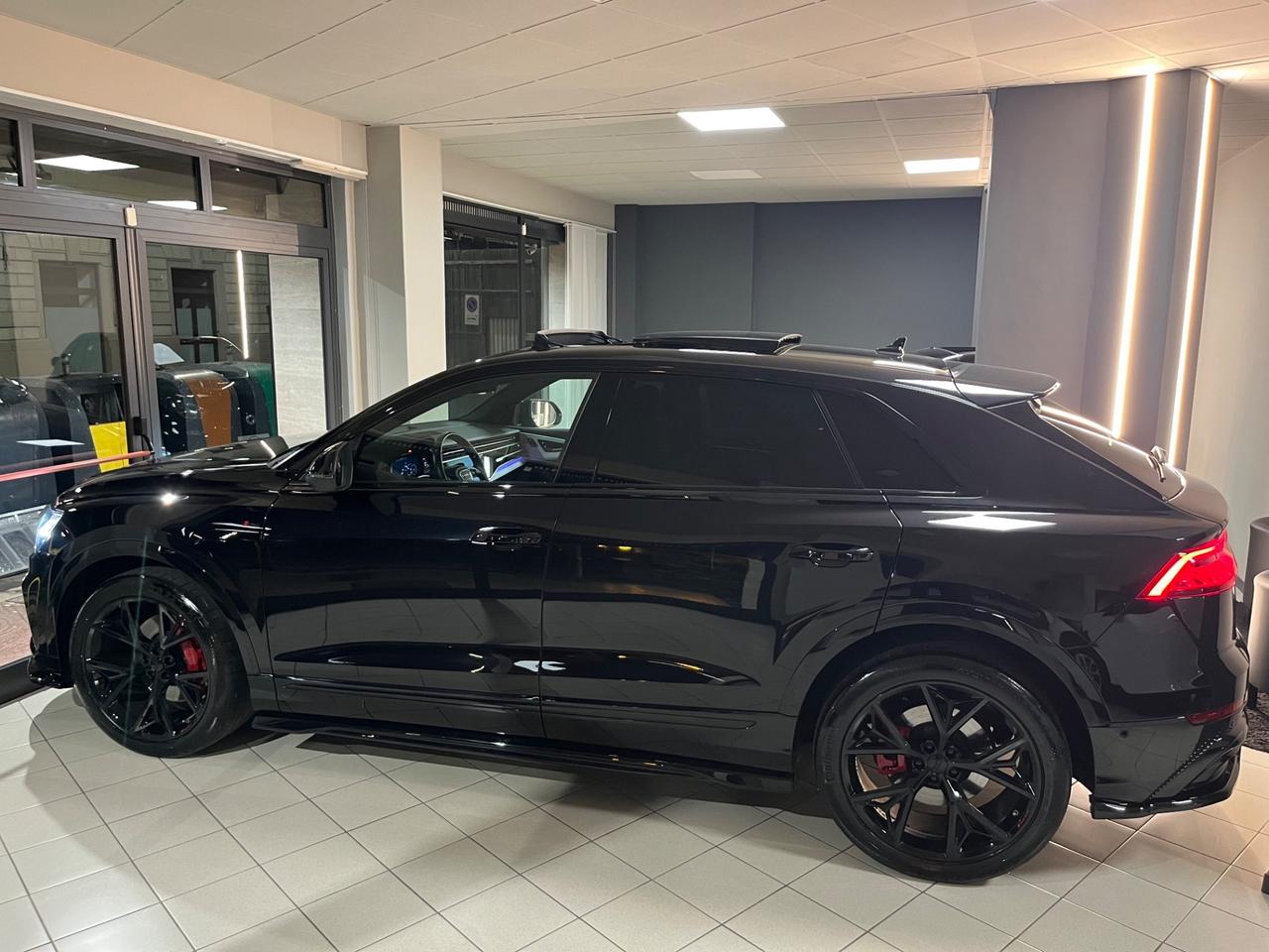 Audi Q8 45 TDI quattro S-Line Matrix/Tetto iva ESPOSTA!!