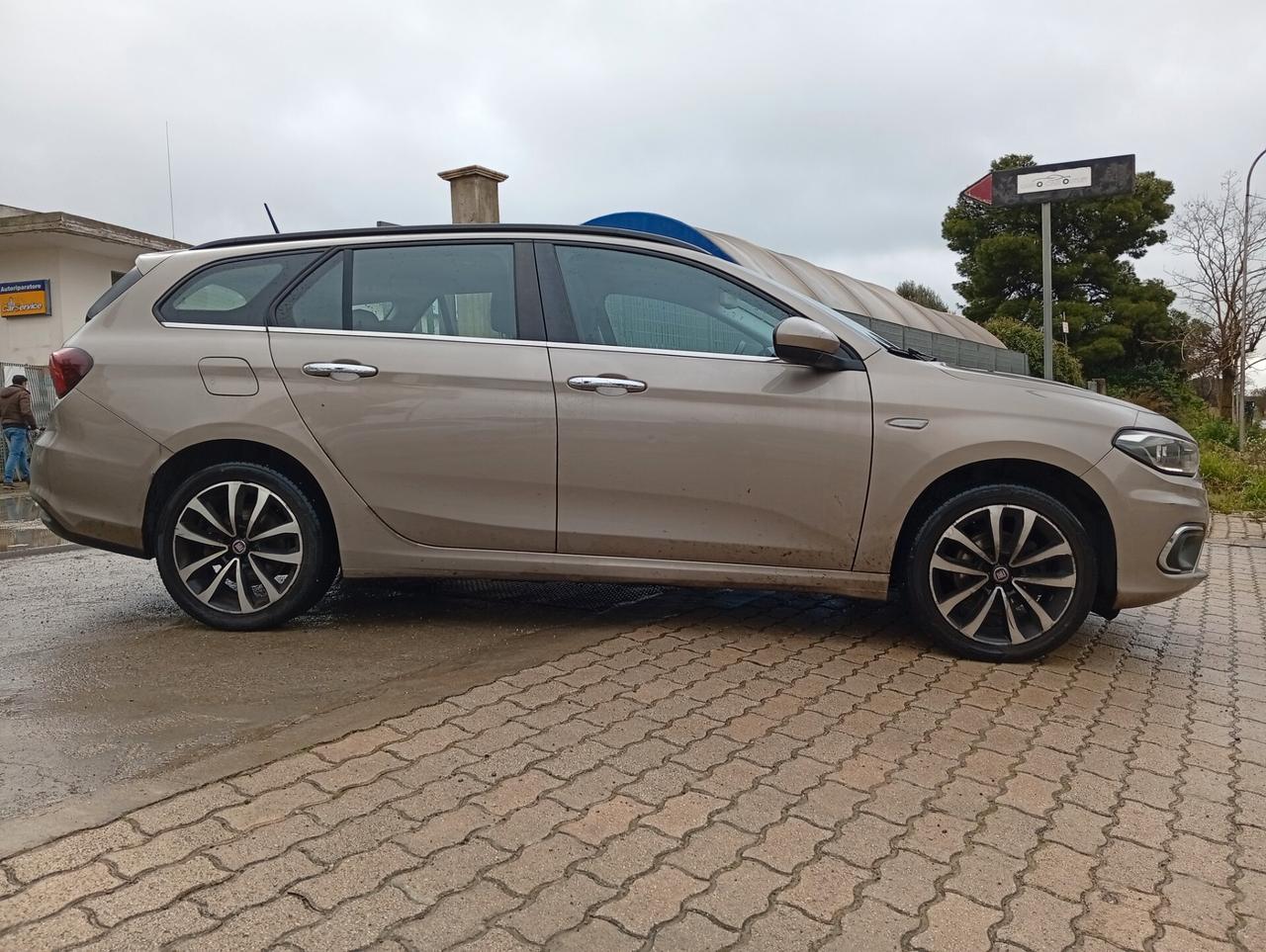 Fiat Tipo 1.6 Mjt S&S SW Lounge aut.