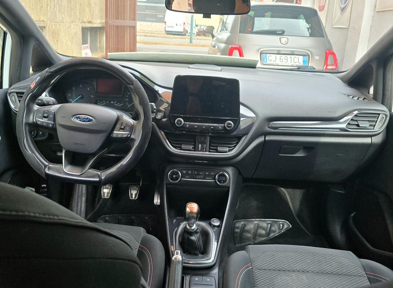 Ford Fiesta 1.5 TDCi 5 porte ST-Line
