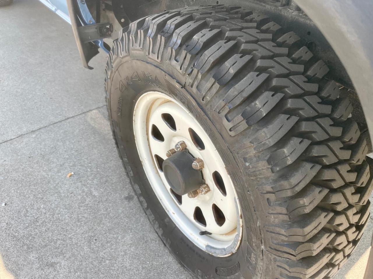 NISSAN KING CAB 2.5 - PICK UP 4 X 4