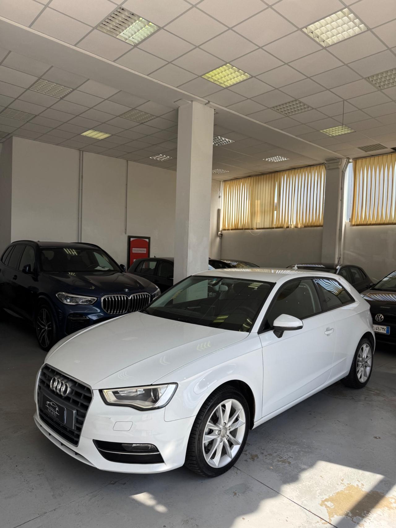 Audi A3 Sedan 1.6 TDI clean diesel Ambition