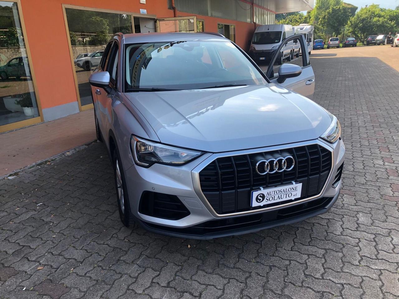 Audi Q3 35 TDI S tronic Business