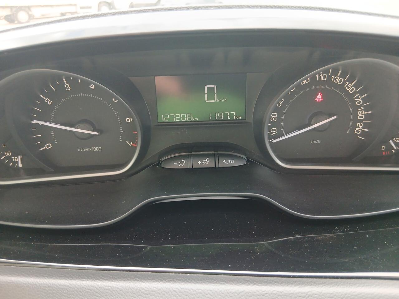 Peugeot 208 PureTech 82 Stop&Start 5 porte Allure