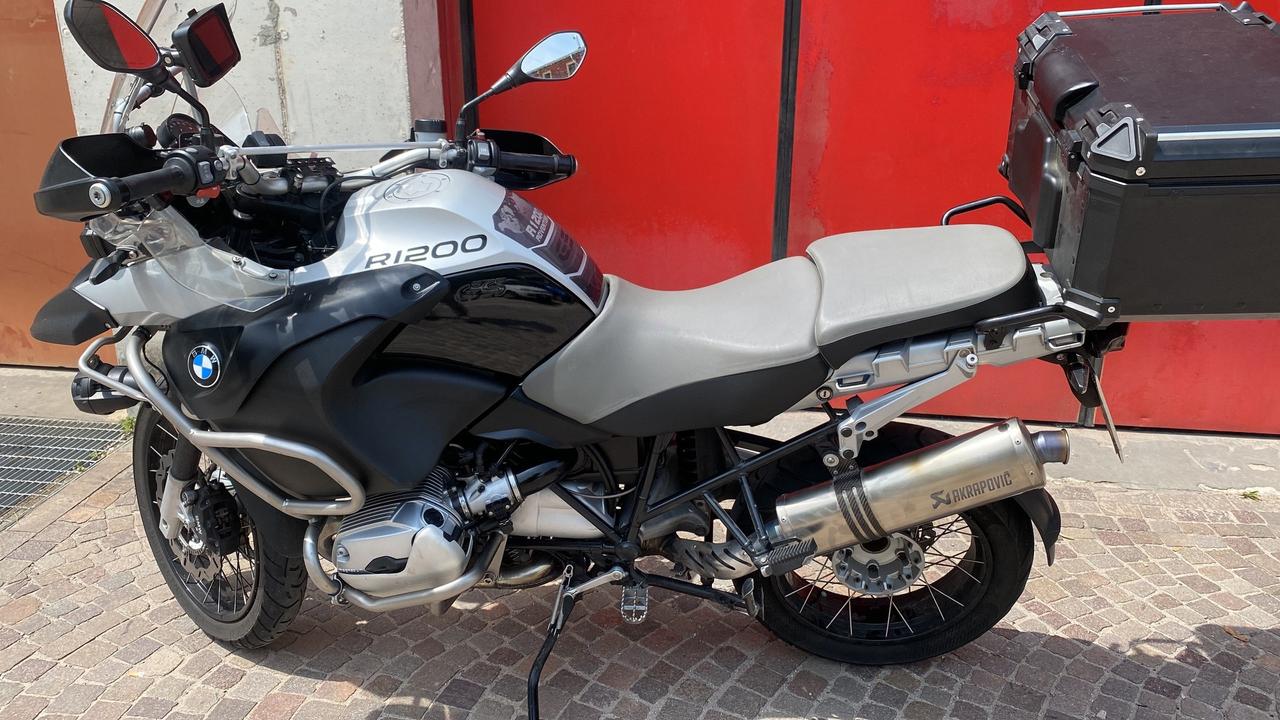 BMW 1200 GS ADVENTURE AKRAPOVIC