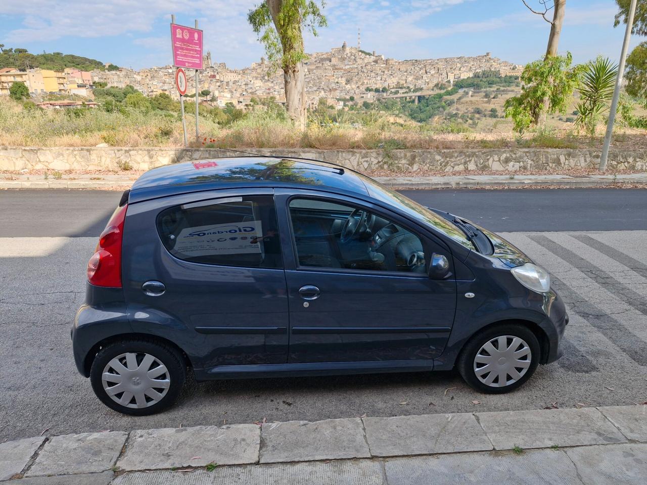 Peugeot 107 1.4 HDi 5p. Sweet Years