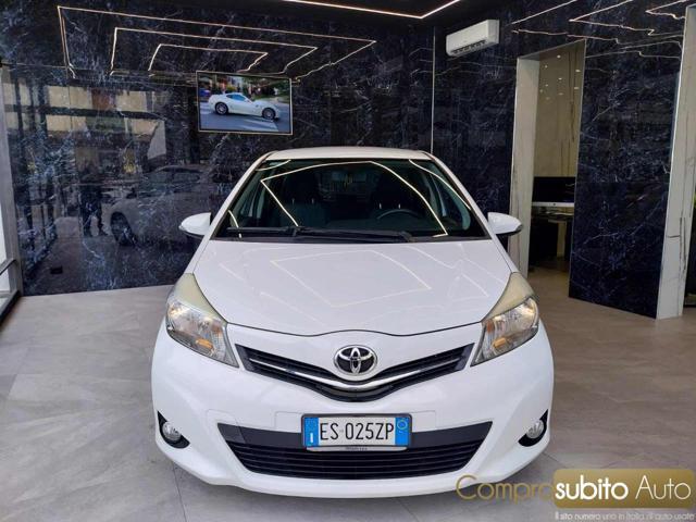 TOYOTA Yaris 1.0 5 porte Lounge ( Garanzia 12 Mesi )