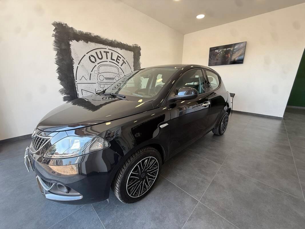 Lancia Ypsilon III 1.0 firefly hybrid Gold s&s 70cv 5p.ti