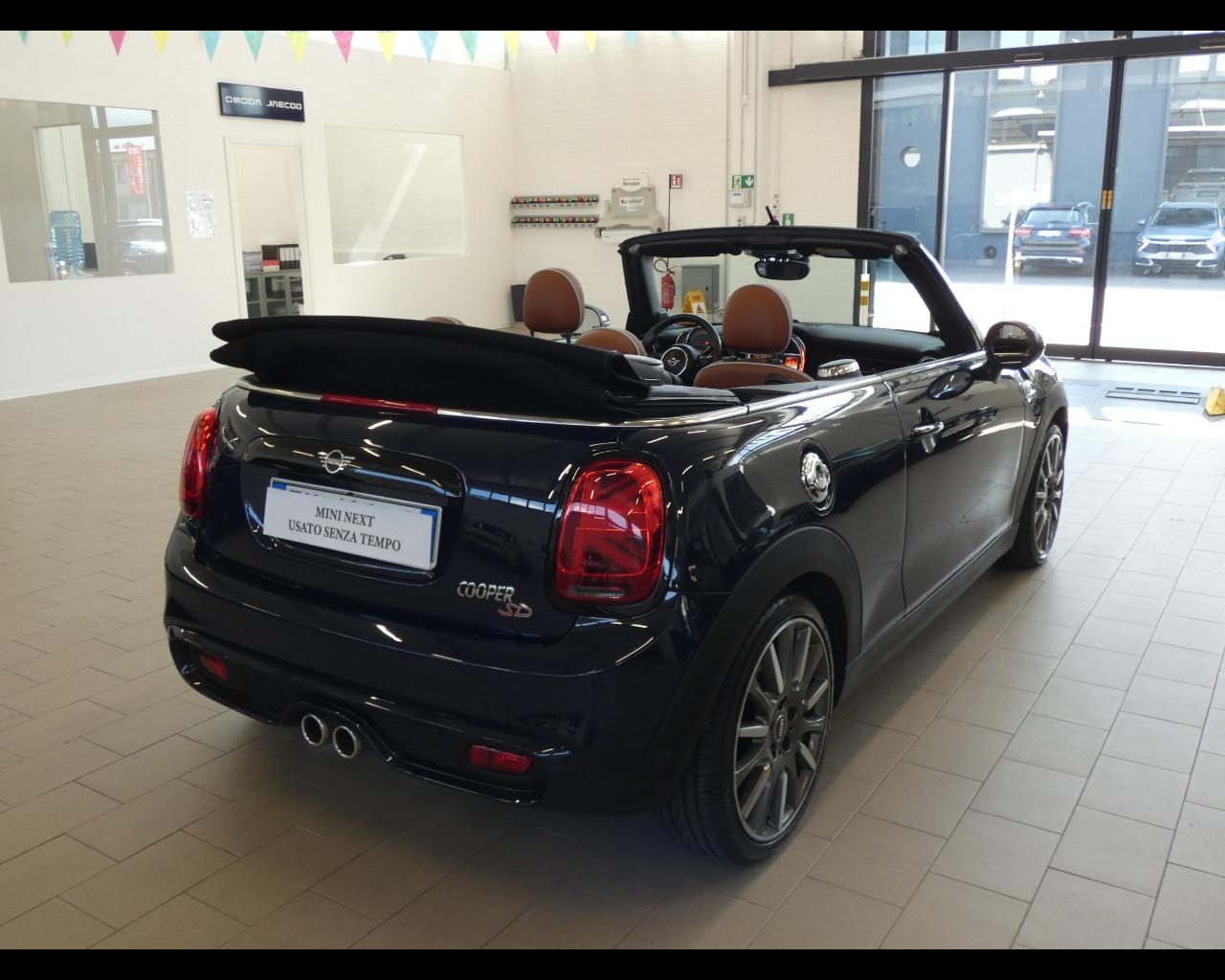 MINI Mini Cabrio (F57) - Mini 2.0 Cooper SD aut. Hype Cabrio
