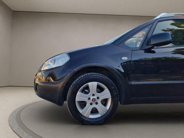 FIAT Sedici 1.9 MJT 4x4 Emotion