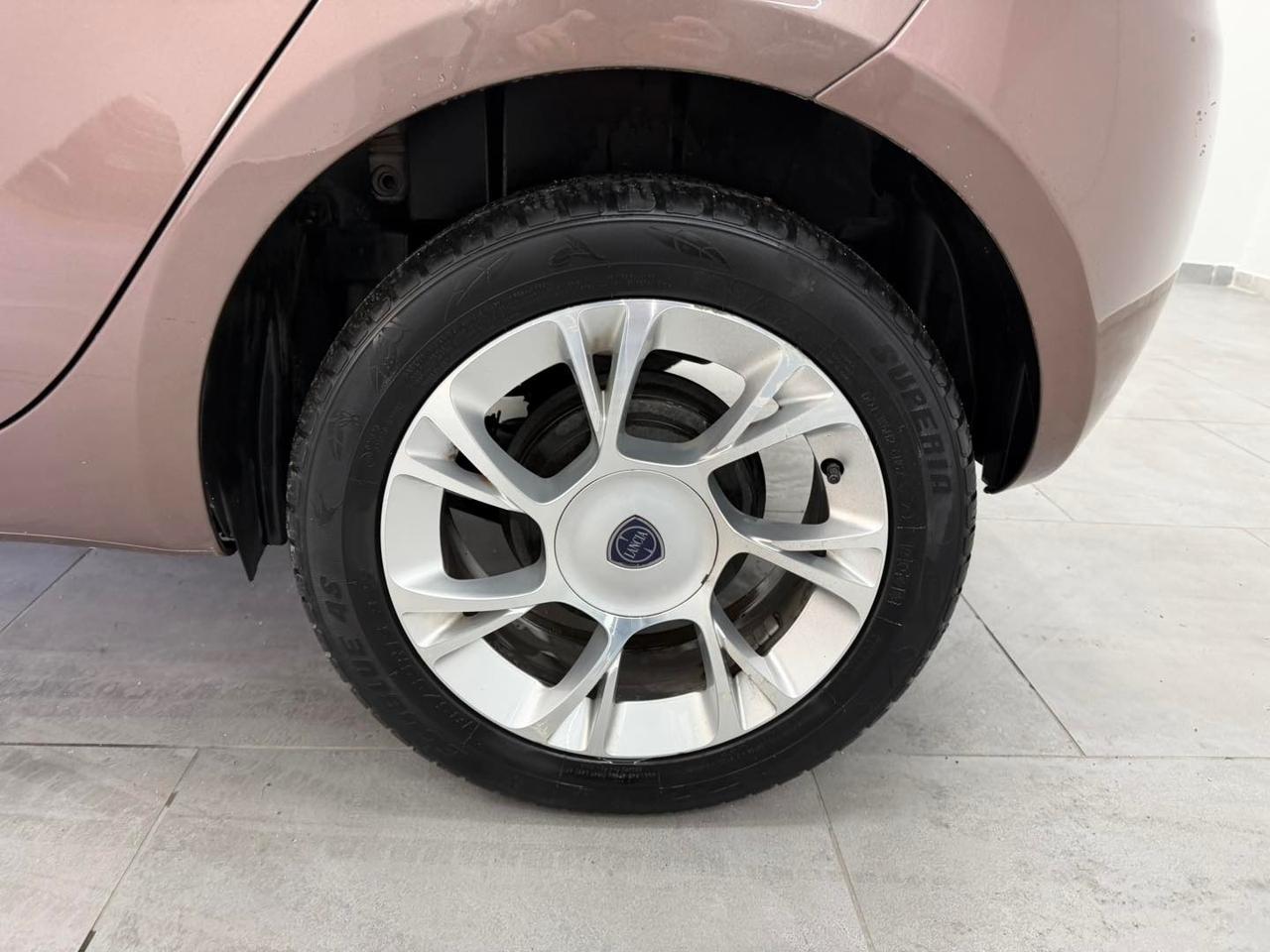 Lancia Ypsilon 1.2 69 CV 5 porte Gold 2016