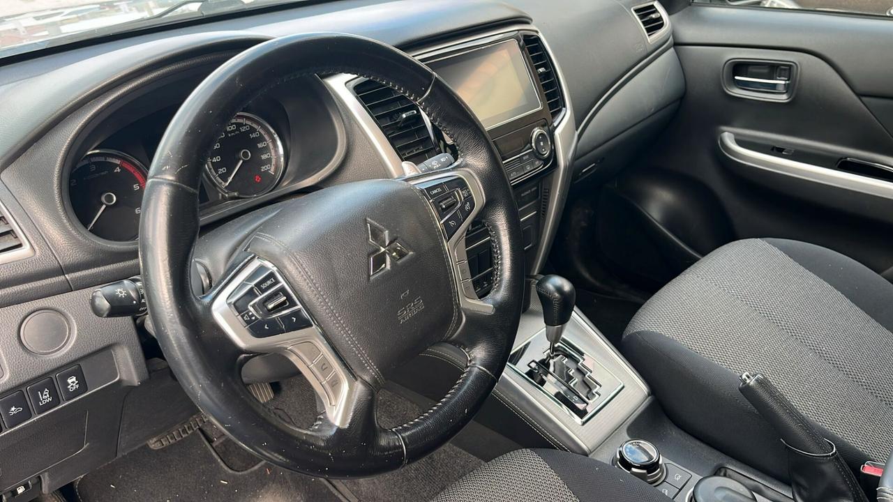 PROMO BLACK FRIDAY Mitsubishi L200 2.3 D Double Cab 4x4 Super Select Intense aut.