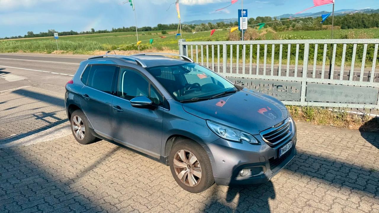 Peugeot 2008 1.2 BENZINA 2015 NEOP.