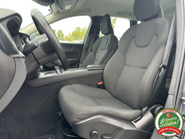 VOLVO XC60 B4 (d) AWD Geartronic Momentum