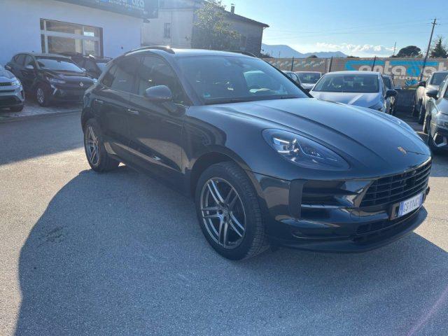 PORSCHE Macan 2.0