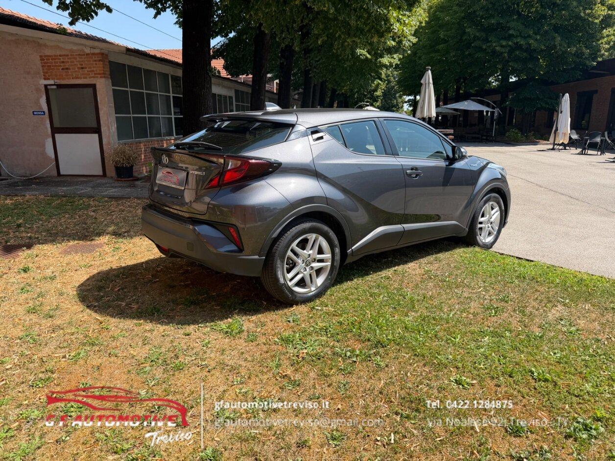 Toyota C-HR 1.8h Business e-cvt
