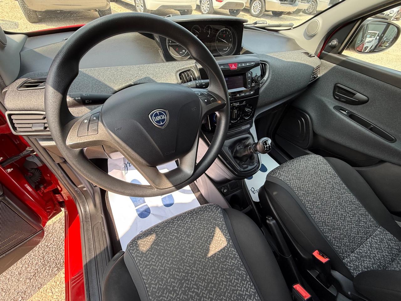 Lancia Ypsilon 1.2 69 CV 5 porte S&S Gold