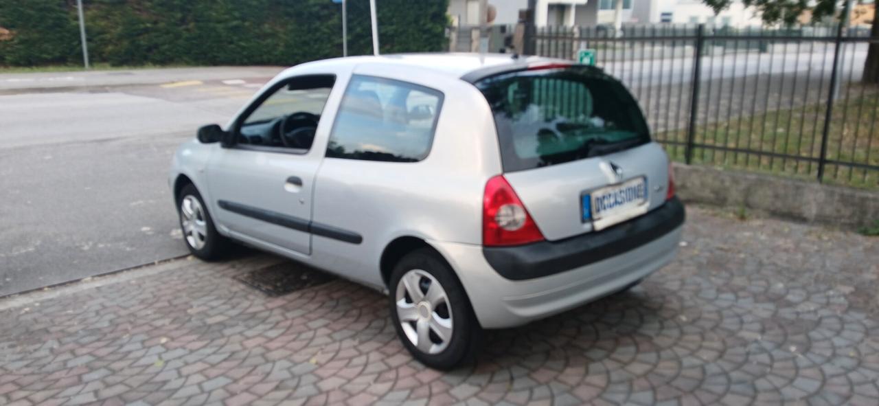Renault Clio 1.2 cat neopatentati benzina