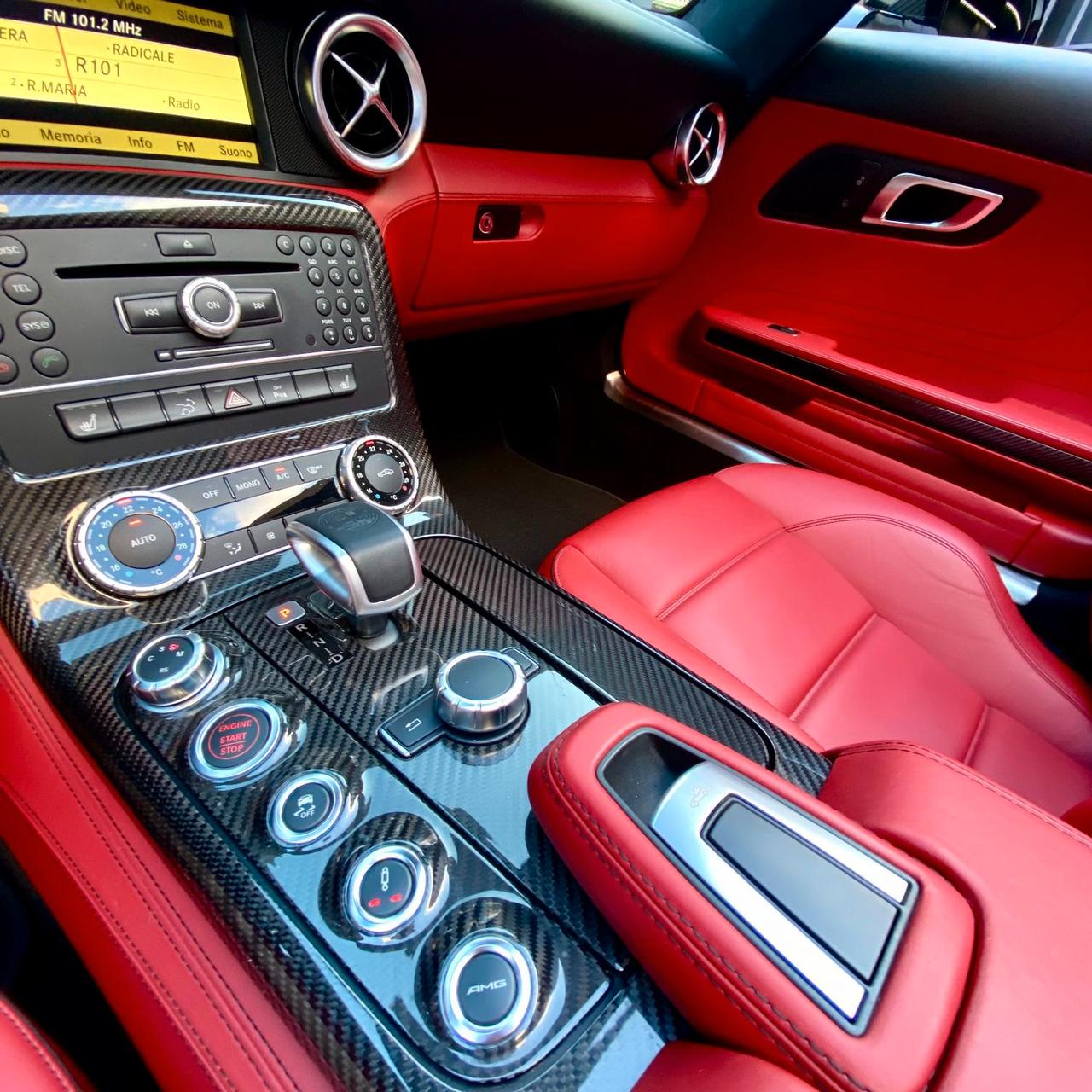 MERCEDES-BENZ SLS AMG